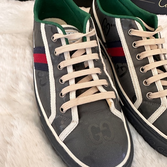 Men’s Gucci shoes - Picture 7 of 7